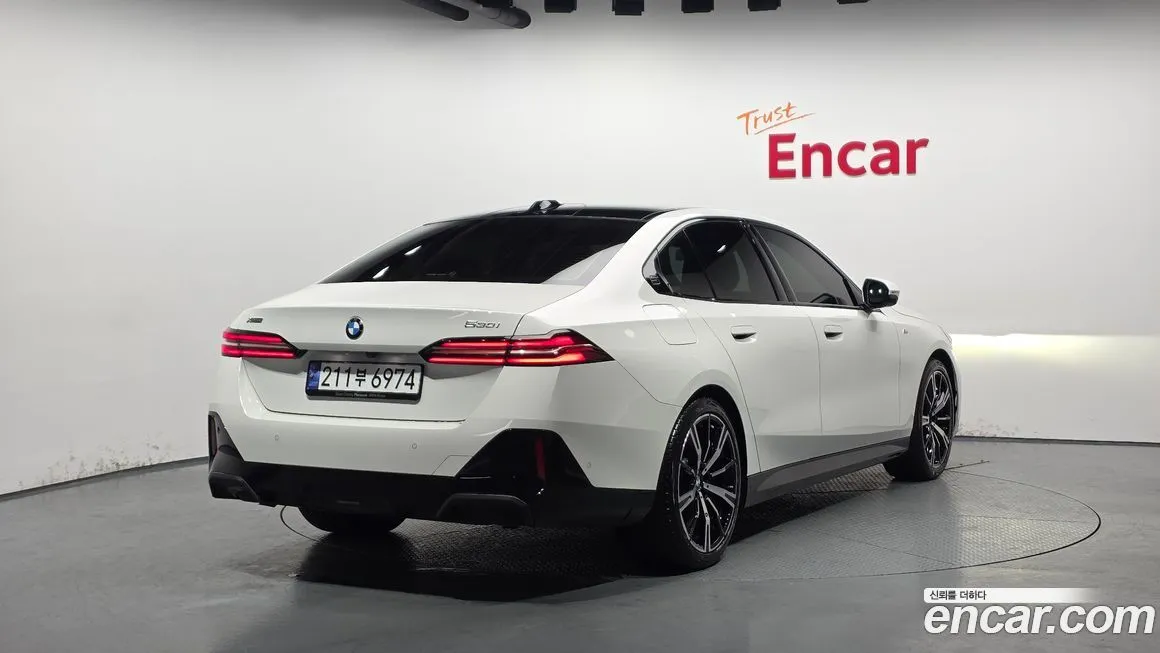 BMW 5-Series 2024 из KR, фото 3