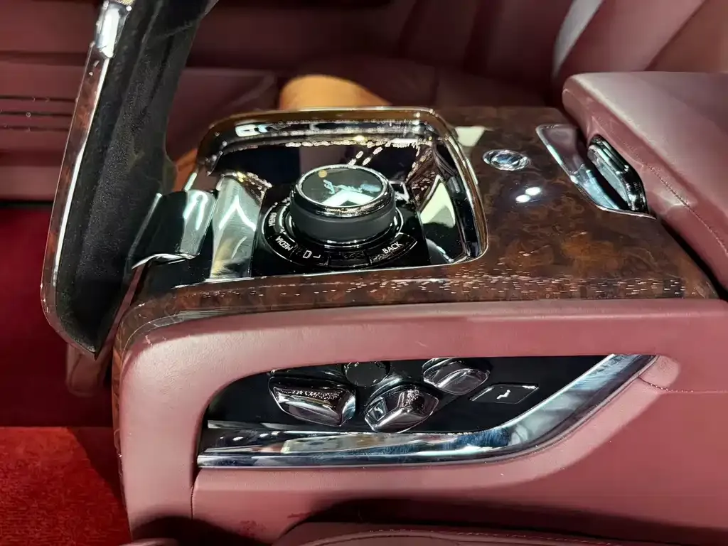 Rolls-Royce Phantom 2022 из CN, фото 9