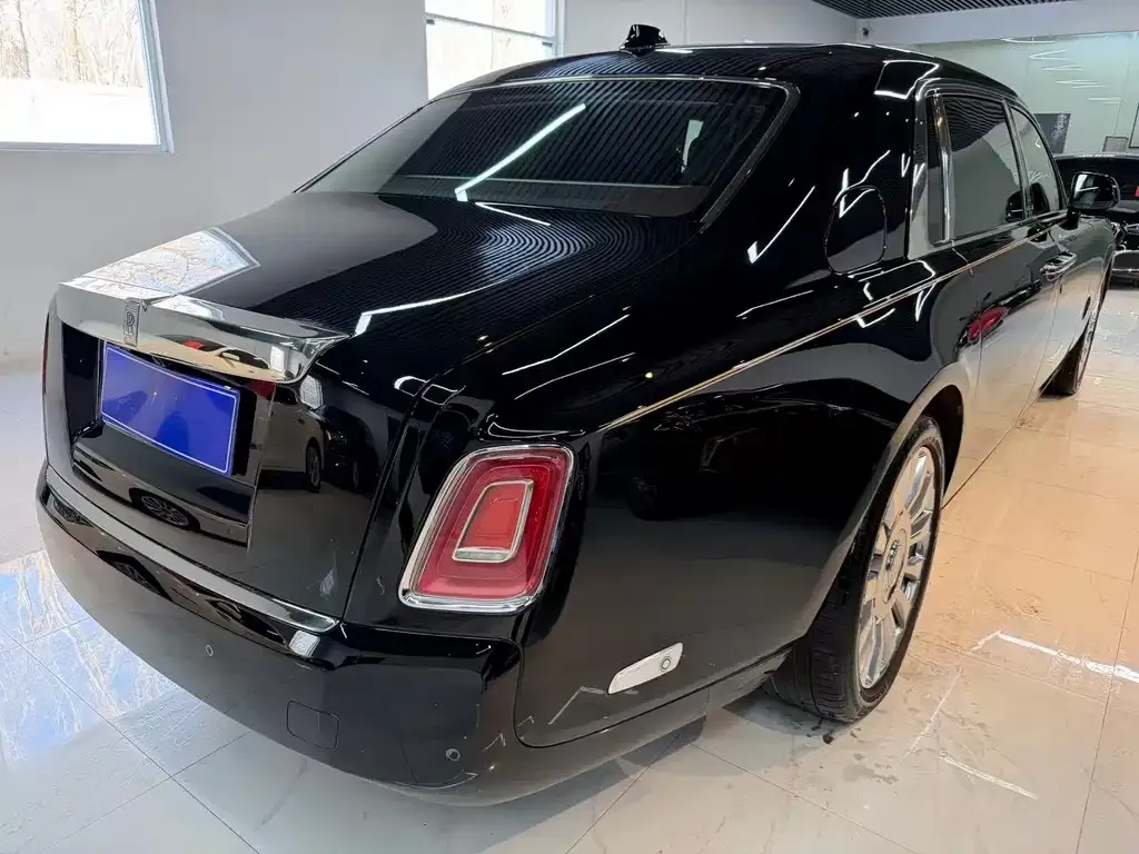 Rolls-Royce Phantom 2022 из CN, фото 8