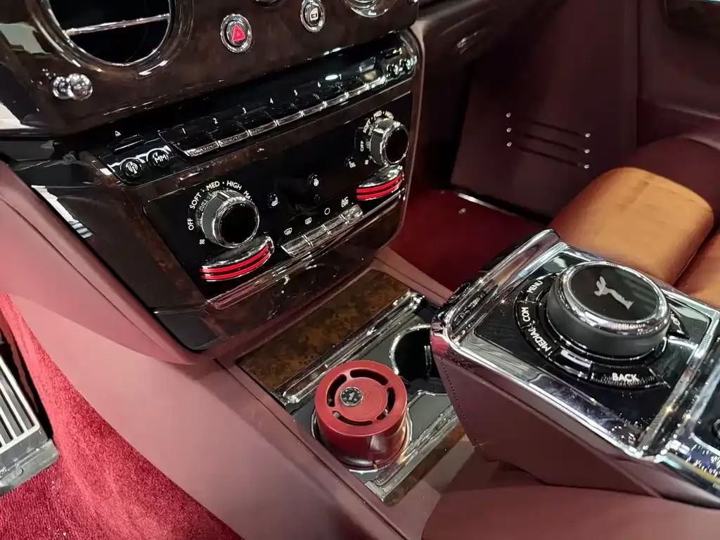 Rolls-Royce Phantom 2022 из CN, фото 10