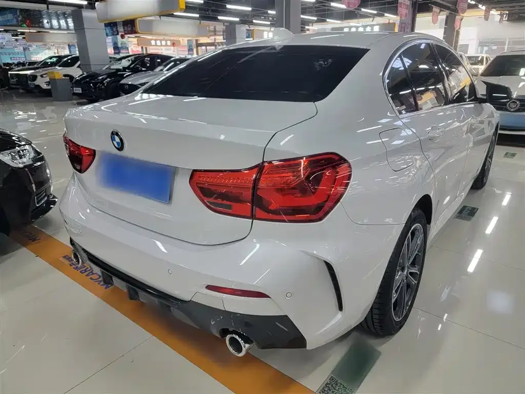 BMW 1 Series 2021 из CN, фото 8