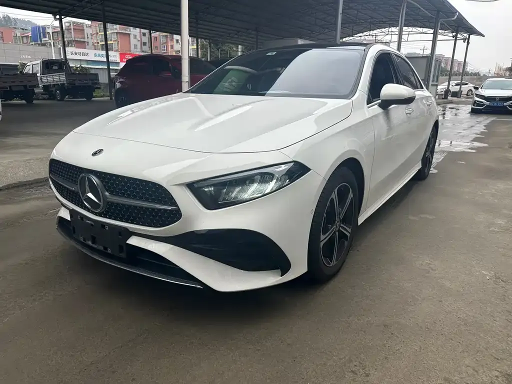Mercedes-Benz A-Class 2023 из CN, фото 1