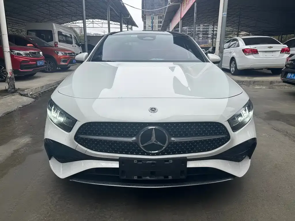 Mercedes-Benz A-Class 2023 из CN, фото 8