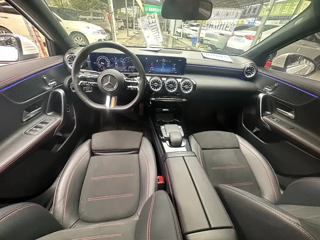 Mercedes-Benz A-Class 2023 из CN, фото 2