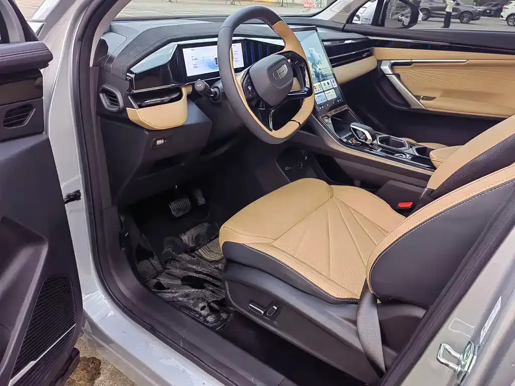 Geely Boyue L 2024 из CN, фото 2