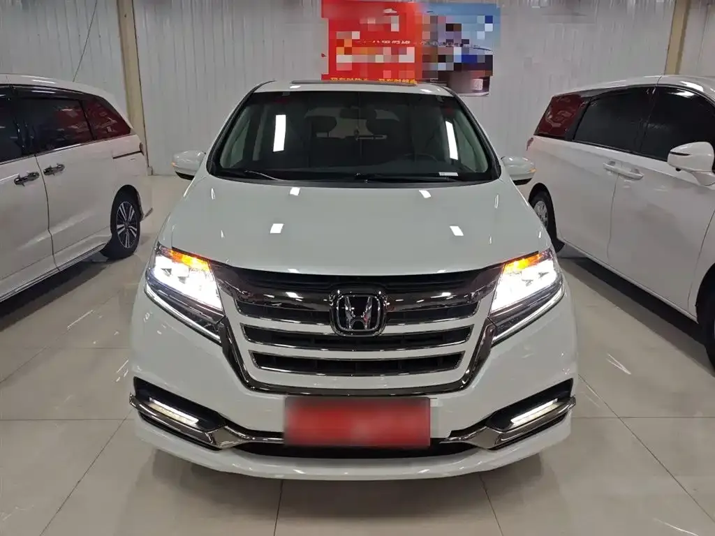 Honda Elysion 2021 из CN, фото 7