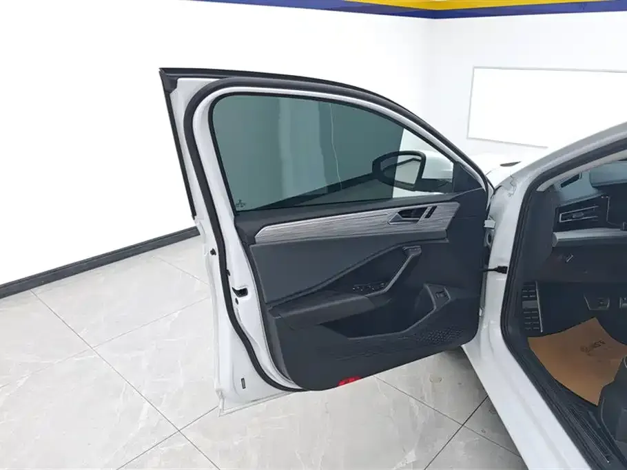 Volkswagen Sagitar 2023 из CN, фото 7