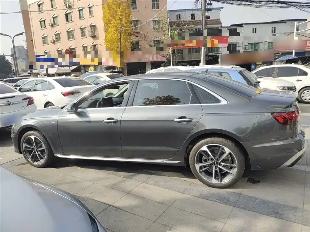 Audi A4L 2022 из CN, фото 5