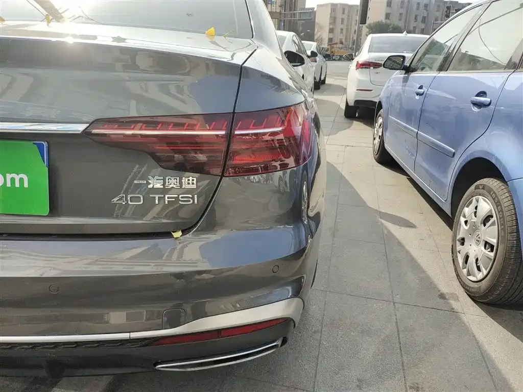 Audi A4L 2022 из CN, фото 8