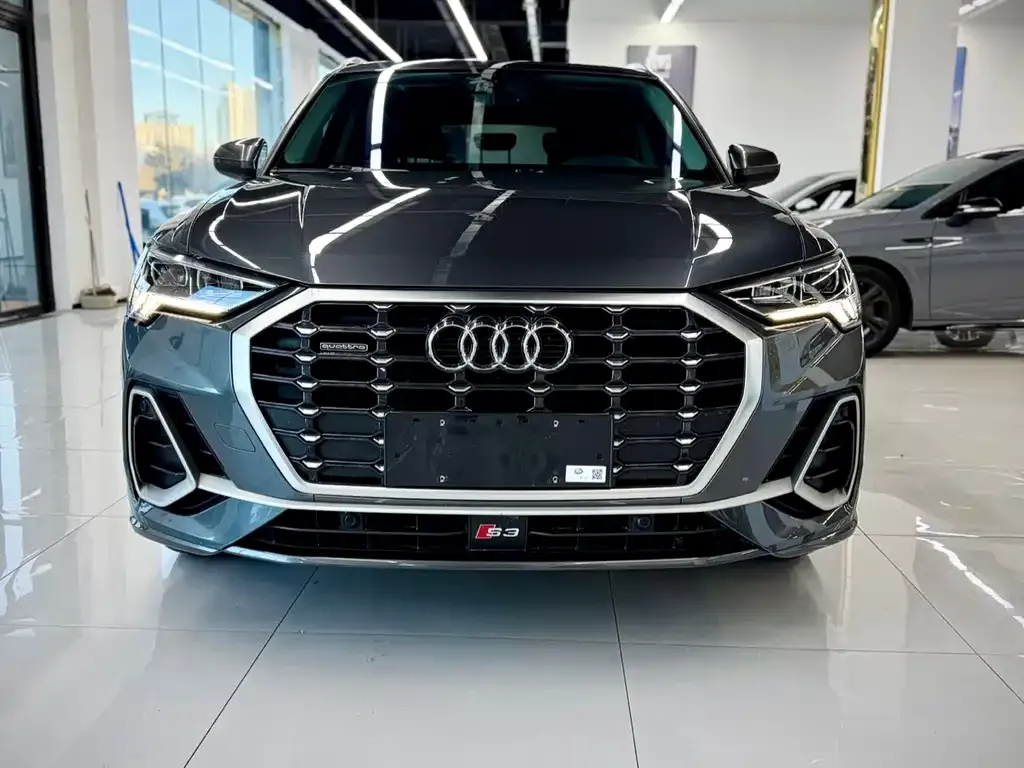 Audi Q3 2021 из CN, фото 2