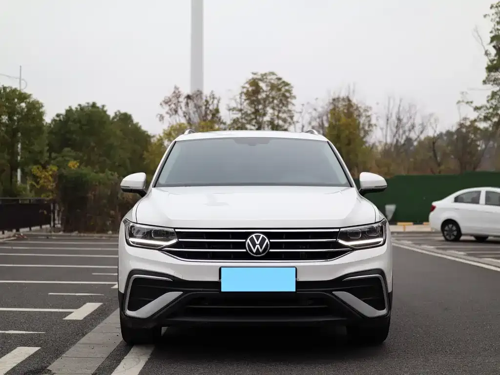 Volkswagen Tiguan L 2021 из CN, фото 4