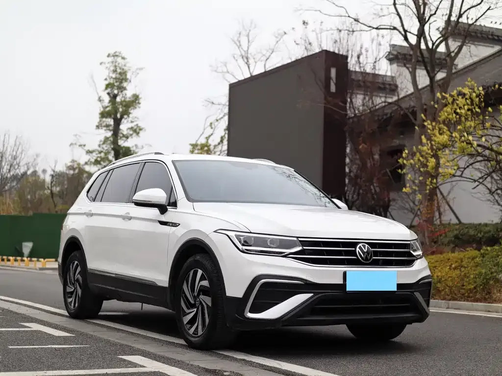 Volkswagen Tiguan L 2021 из CN, фото 10