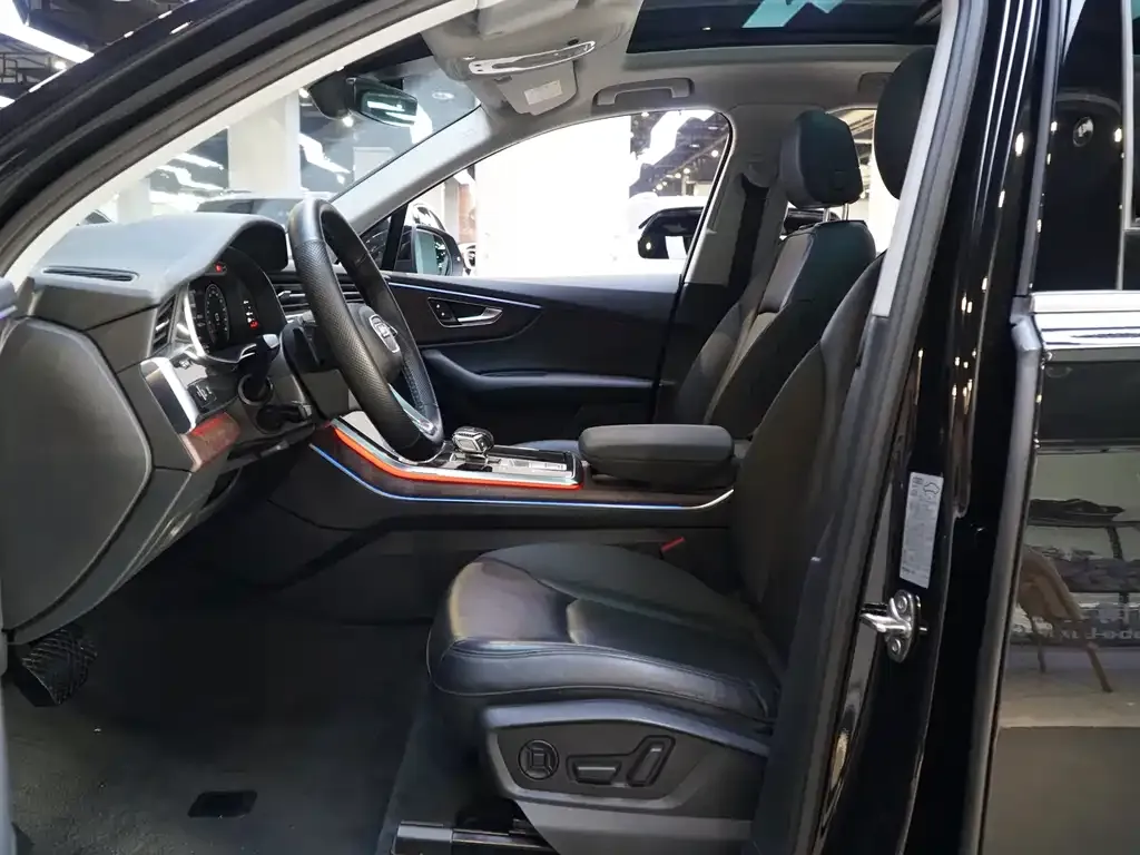 Audi Q7 2022 из CN, фото 10
