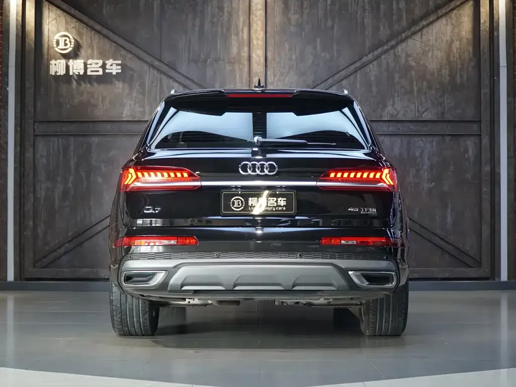 Audi Q7 2022 из CN, фото 9