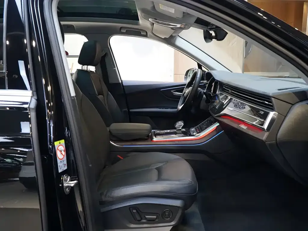 Audi Q7 2022 из CN, фото 5