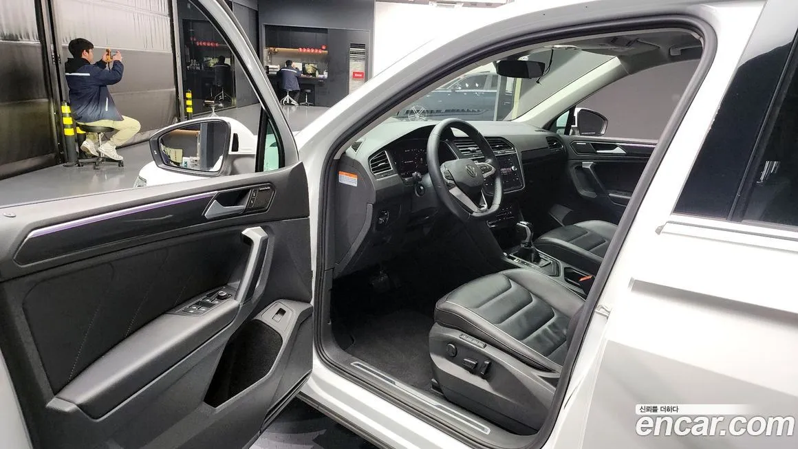 Volkswagen Tiguan 2021 из KR, фото 10