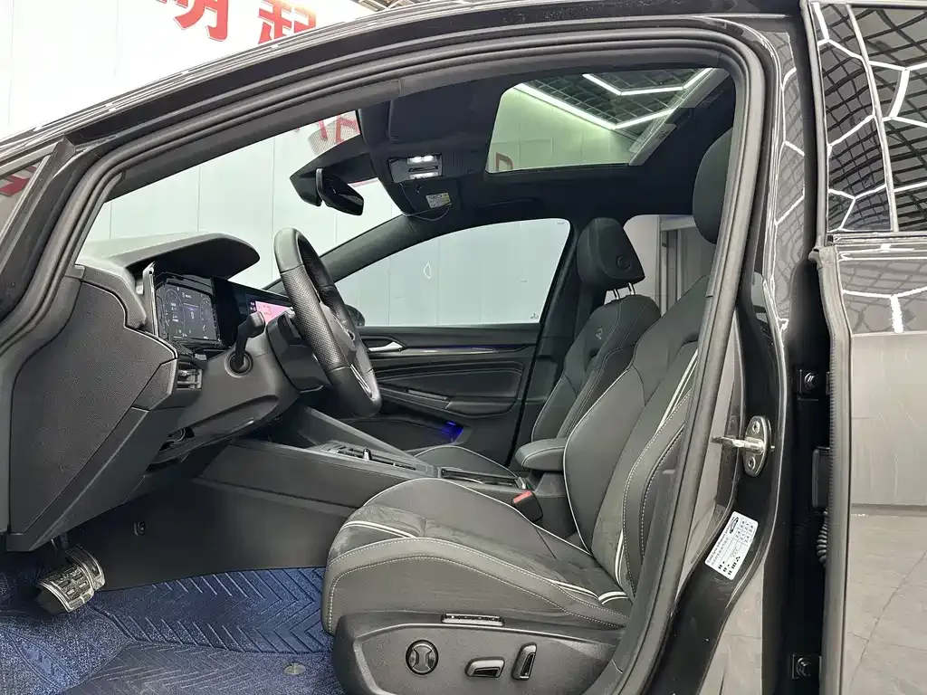 Volkswagen Golf 2021 из CN, фото 6