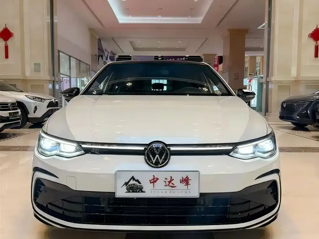 Volkswagen Golf 2023 из CN, фото 5