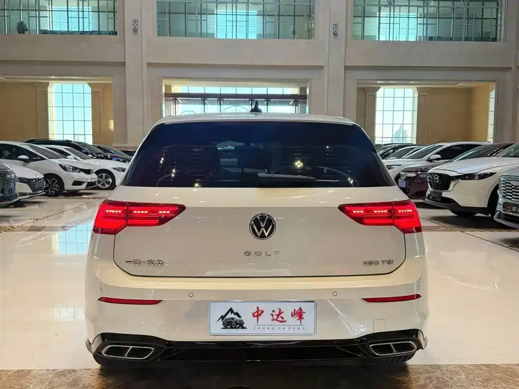 Volkswagen Golf 2023 из CN, фото 7