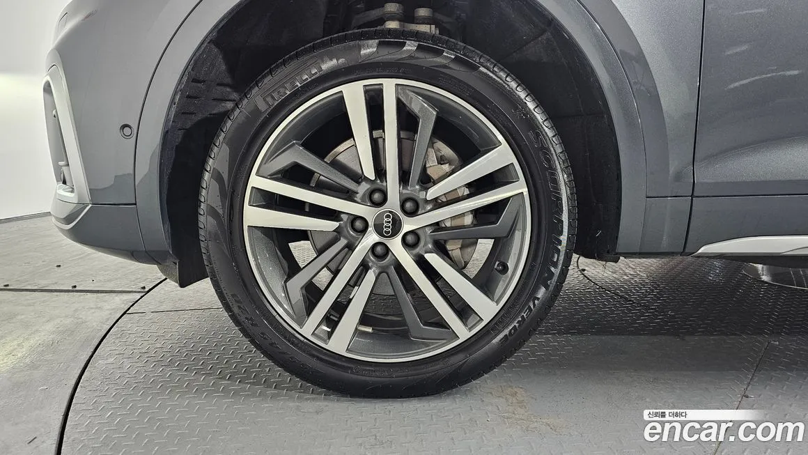 Audi Q5 2023 из KR, фото 5