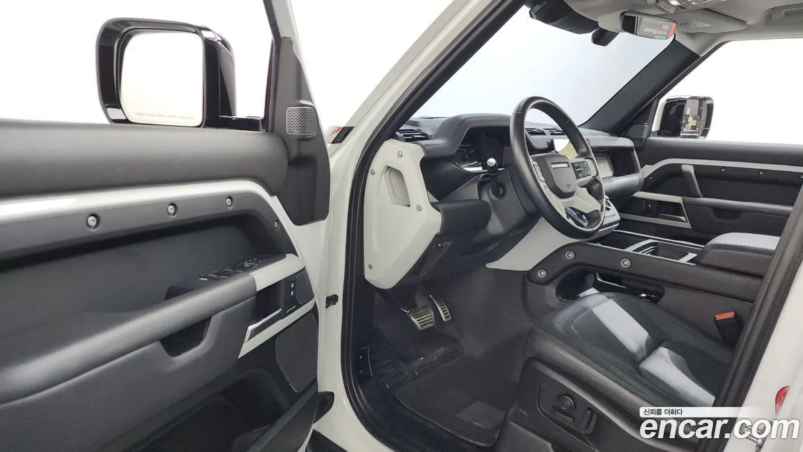 Land Rover Defender 2023 из KR, фото 10