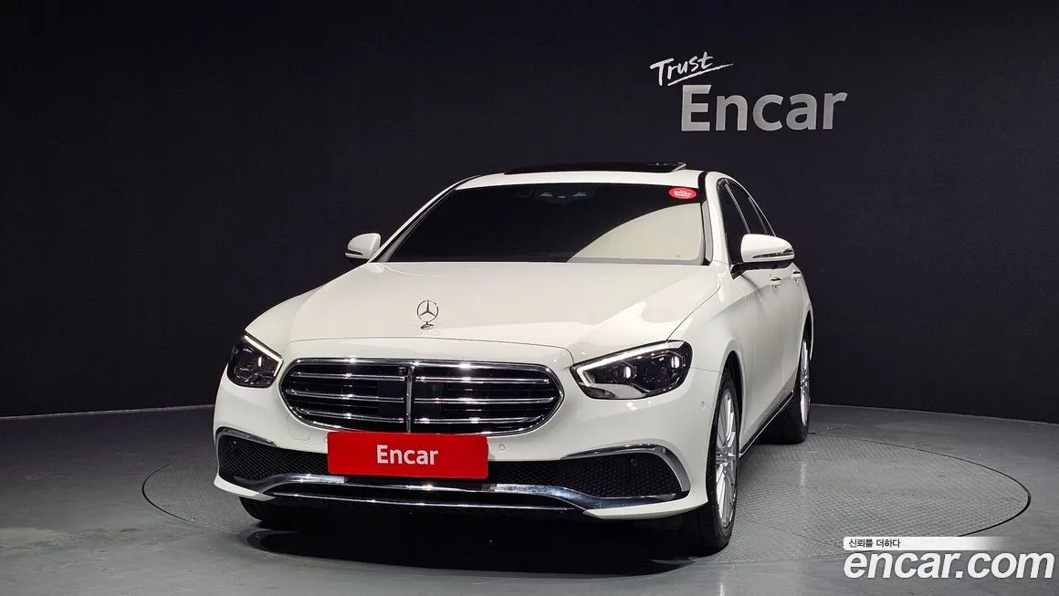 Mercedes-Benz E-Class — фото 10