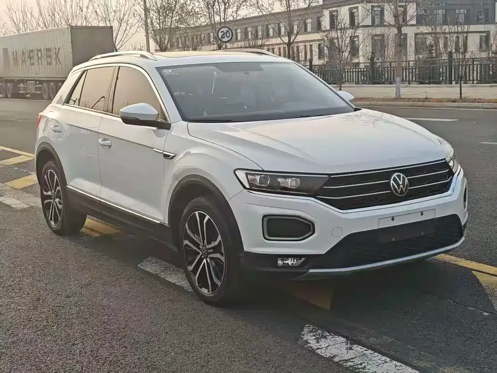 Volkswagen T-Roc — фото 3