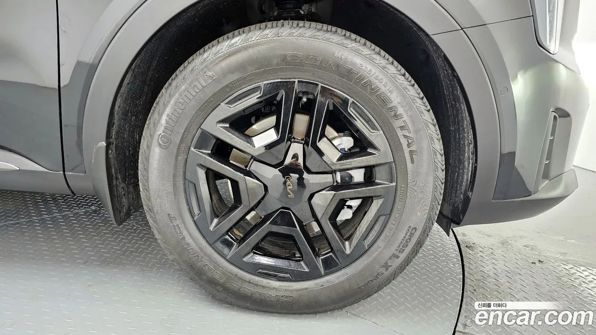Kia Sorento — фото 6