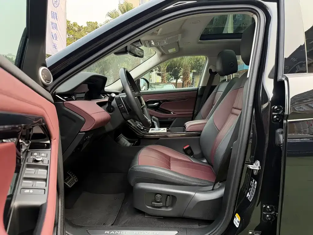 Land Rover Evoque 2023 из CN, фото 3