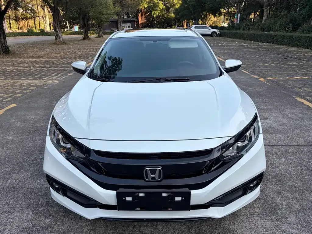 Honda Civic 2021 из CN, фото 2