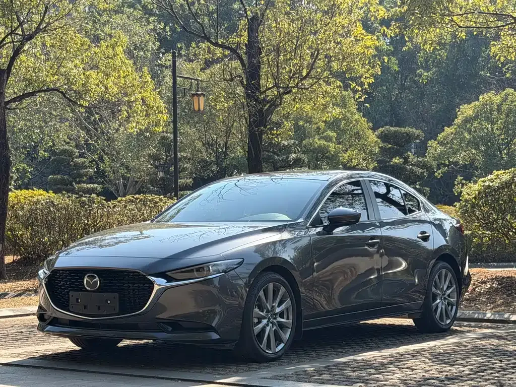 Mazda 3 Axela 2024 из CN, фото 1