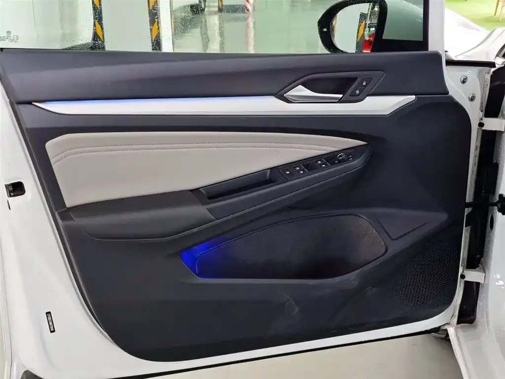Volkswagen Golf 2021 из CN, фото 7