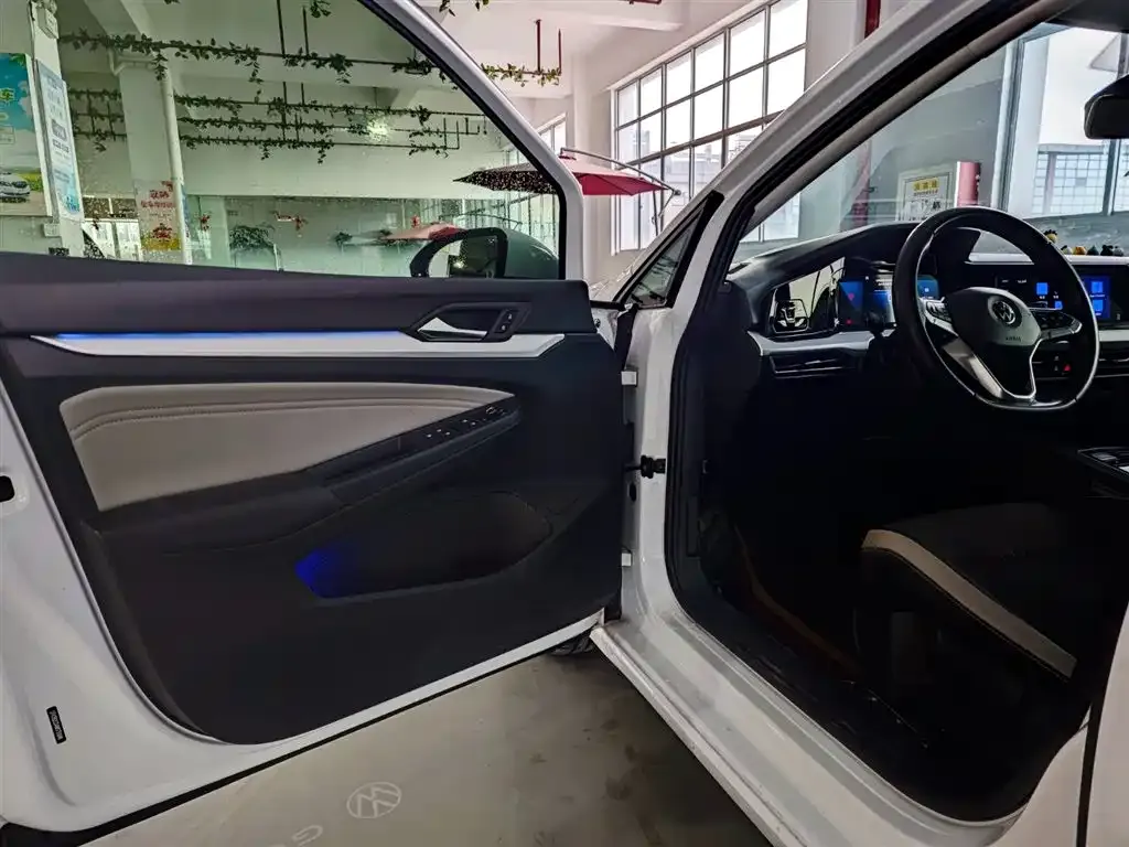 Volkswagen Golf 2021 из CN, фото 9