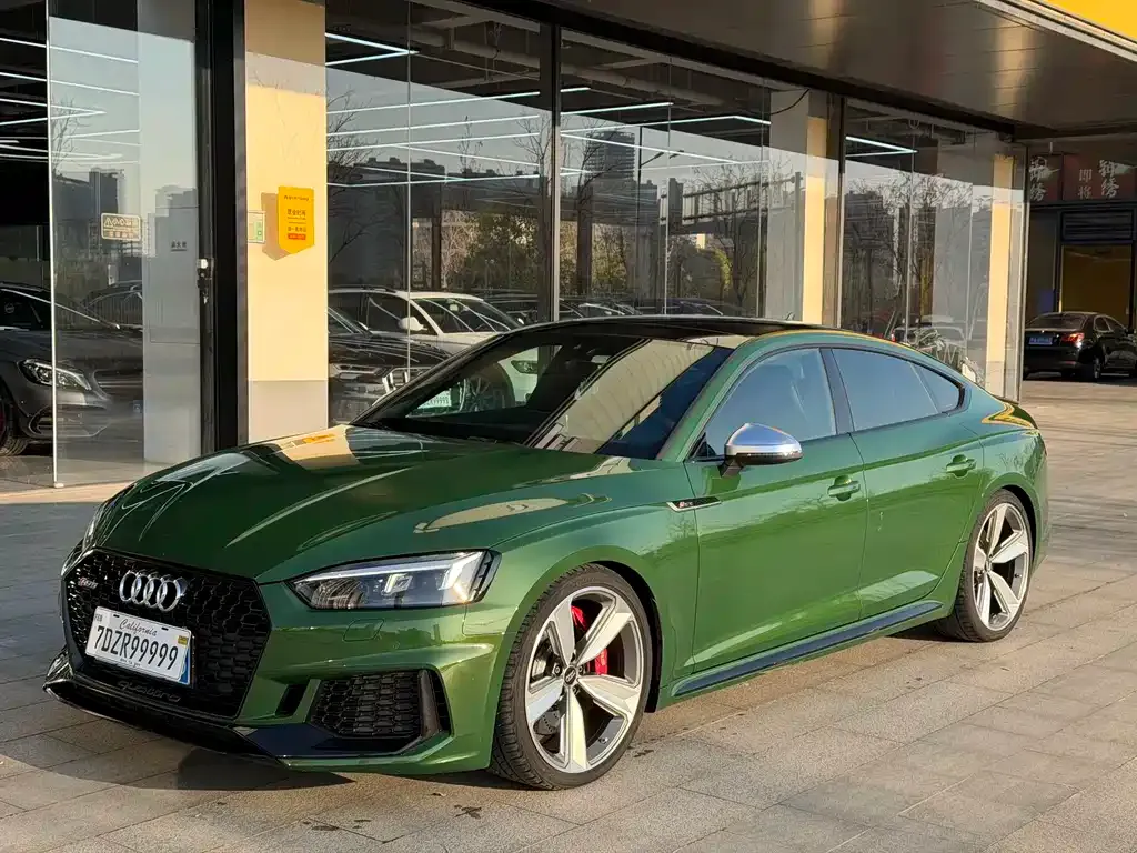 Audi RS 5 — фото 1