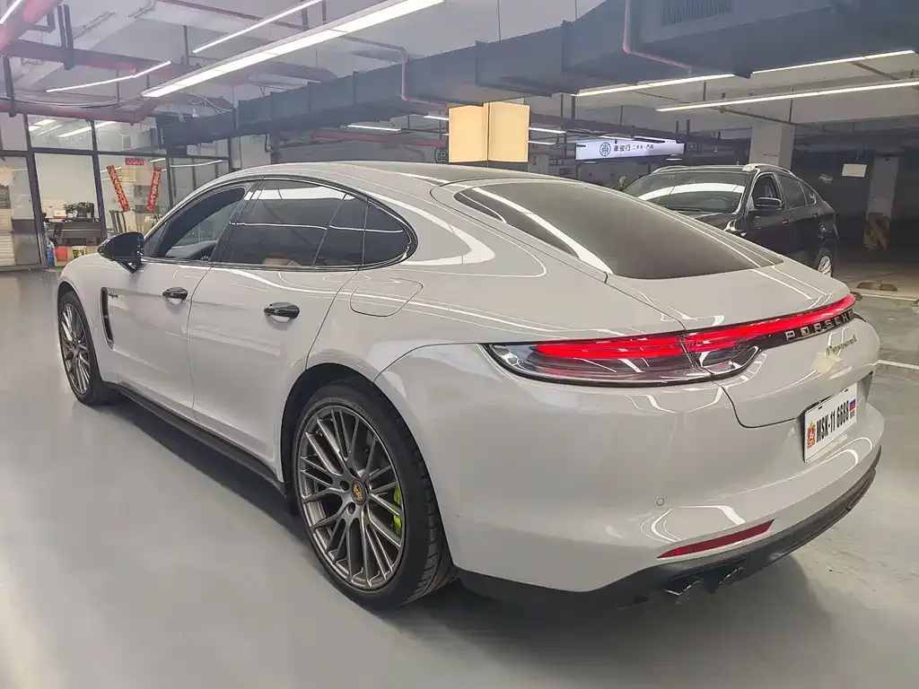 Porsche Panamera Hybrid 2023 из CN, фото 6