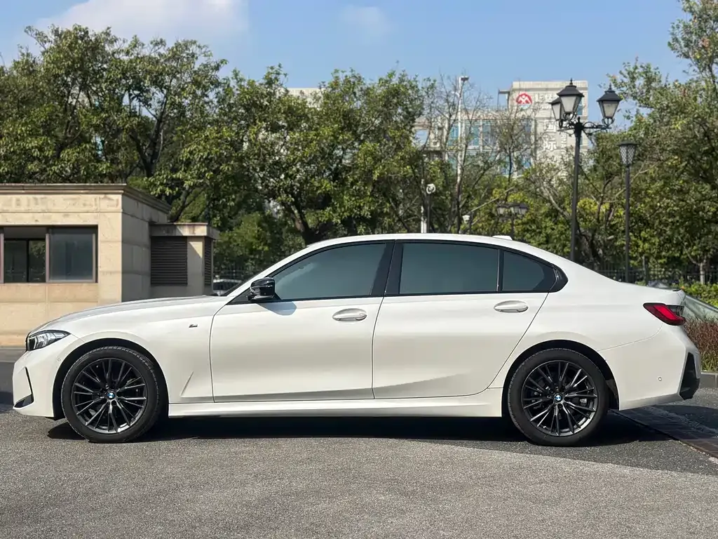 BMW 3 Series 2024 из CN, фото 7