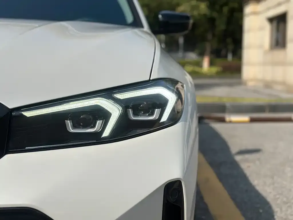 BMW 3 Series 2024 из CN, фото 3
