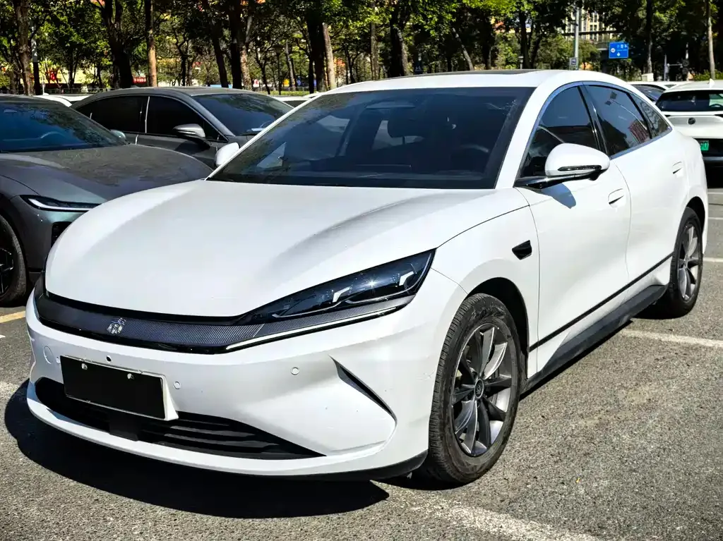 BYD Qin L