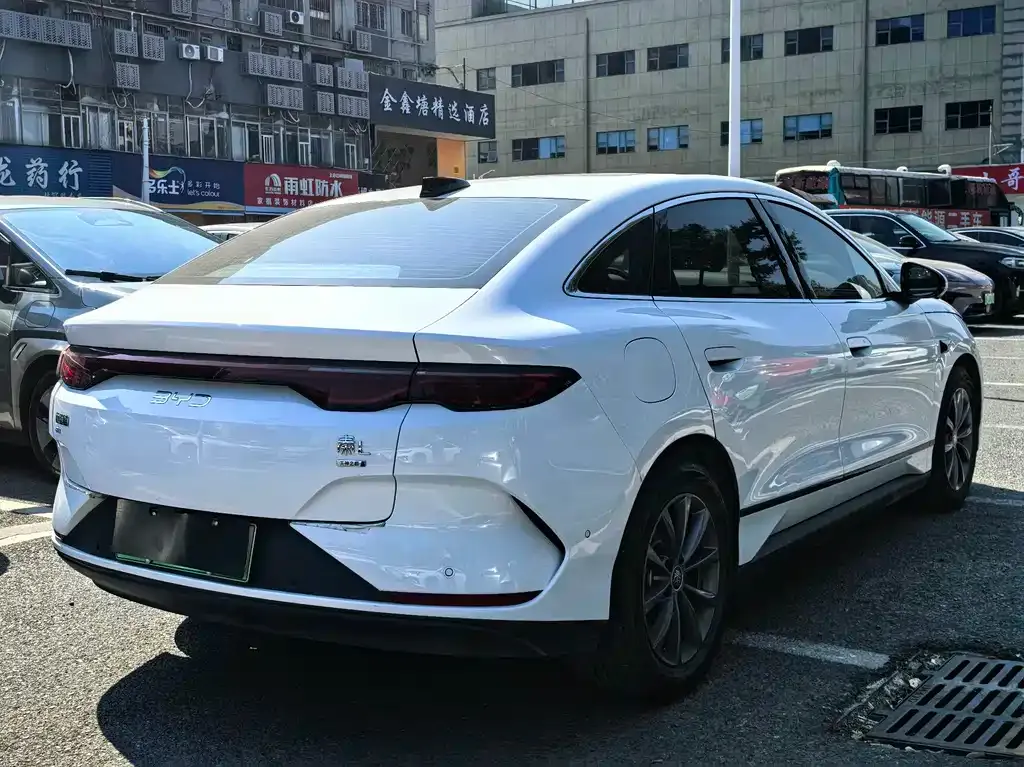 BYD Qin L 2025 из CN, фото 2