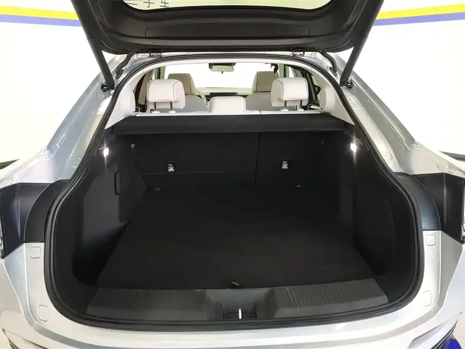 Honda e:NP2 2025 из CN, фото 6