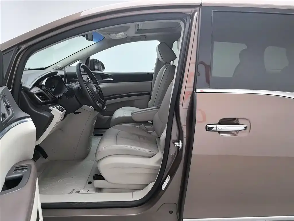 Buick GL8 2021 из CN, фото 4
