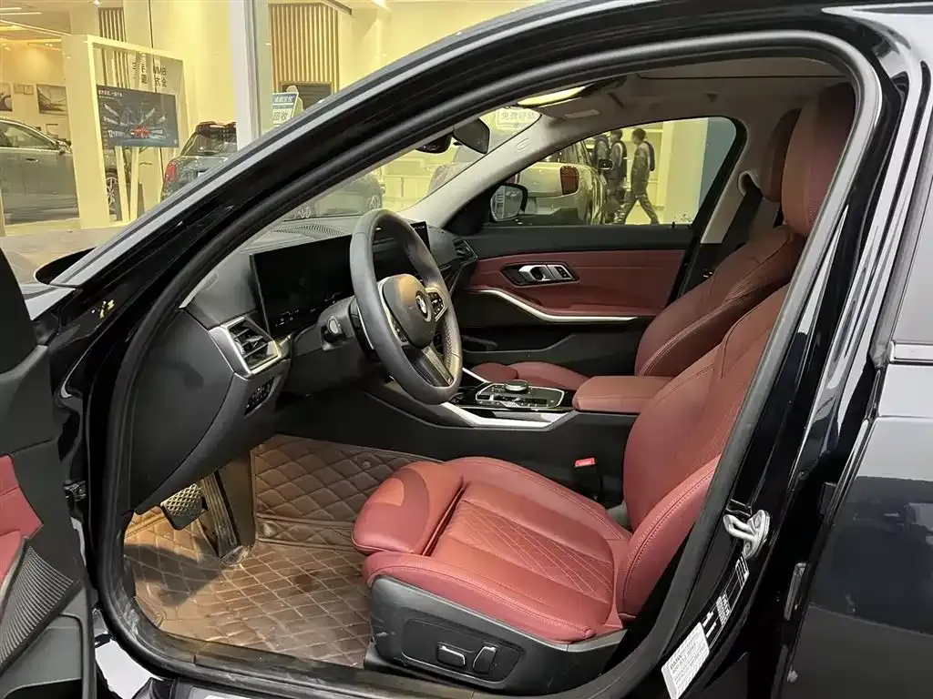 BMW 3 Series 2024 из CN, фото 7