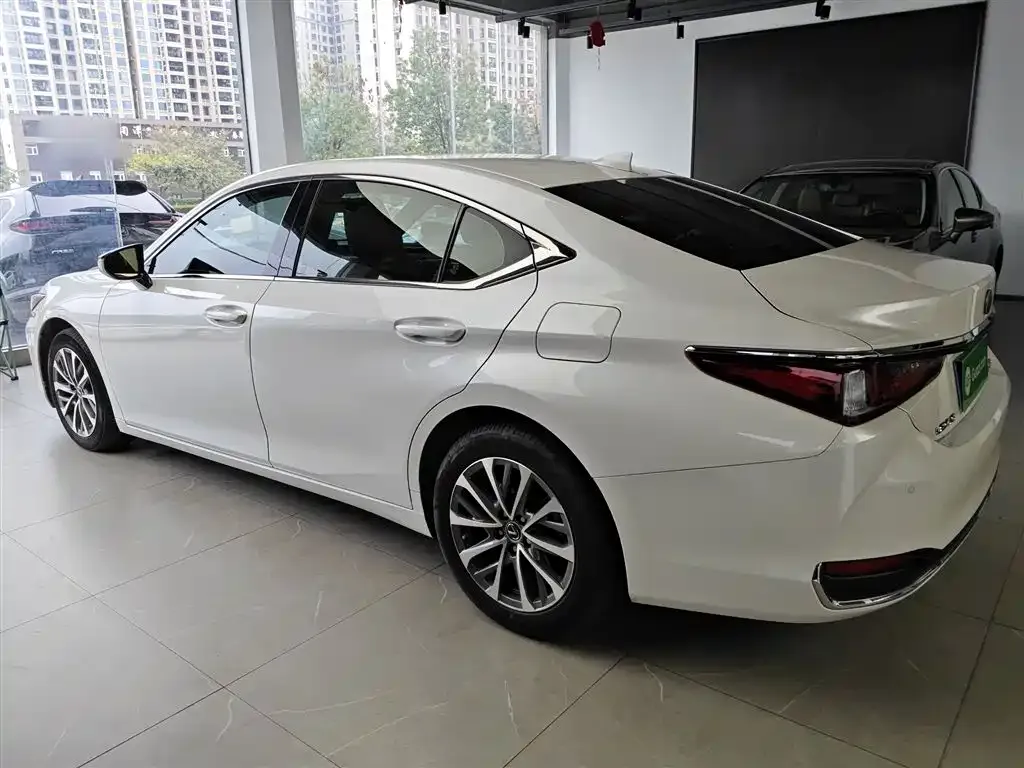 Lexus ES 2023 из CN, фото 9