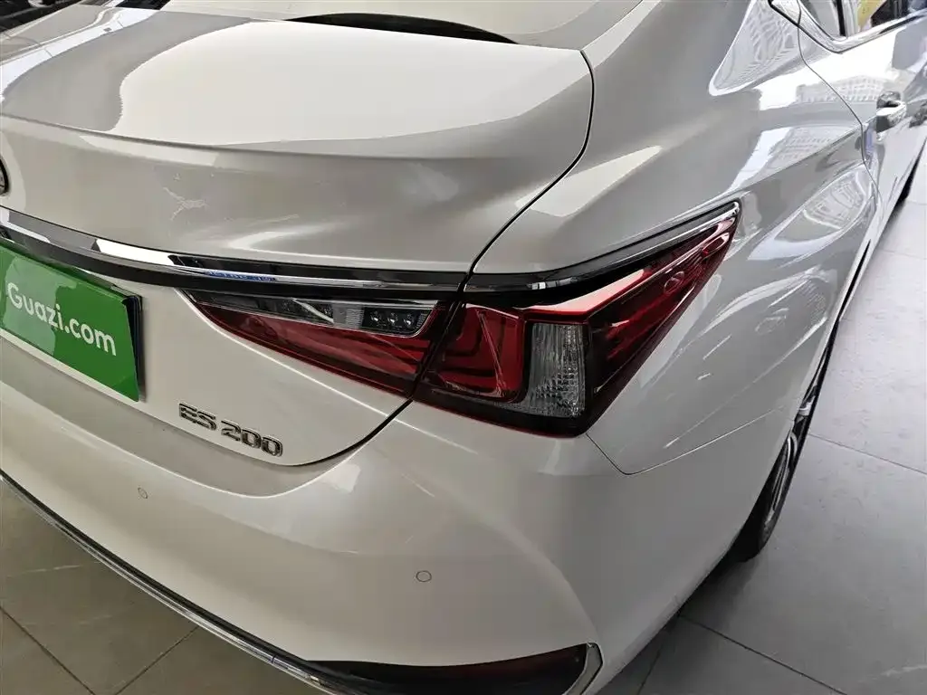 Lexus ES 2023 из CN, фото 3