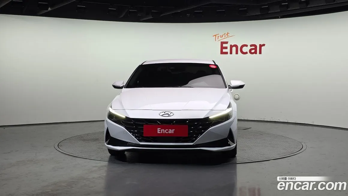 Hyundai AVANTE — фото 2