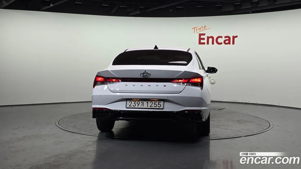 Hyundai AVANTE — фото 3