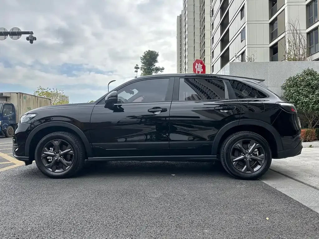 Honda HR-V 2024 из CN, фото 2