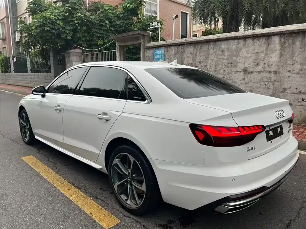 Audi A4L 2021 из CN, фото 6