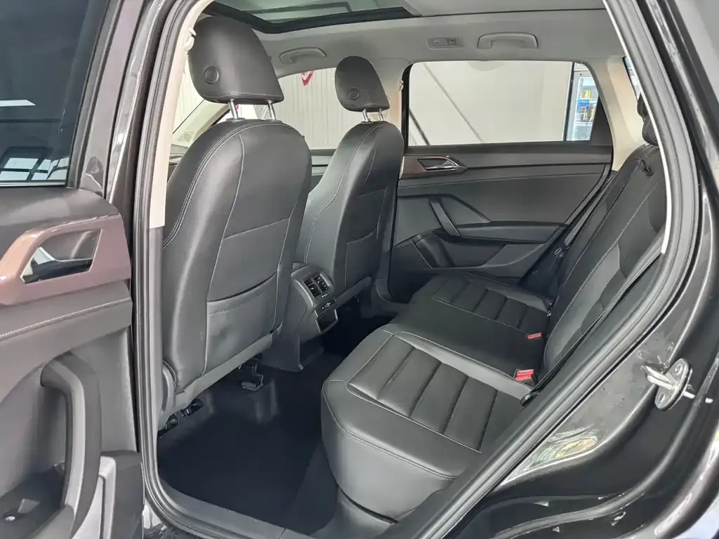 Volkswagen Tharu 2021 из CN, фото 9