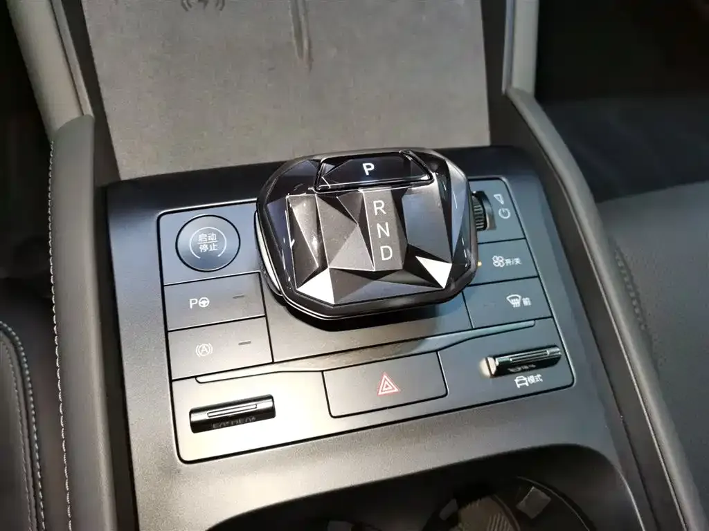 BYD Qin L 2025 из CN, фото 6